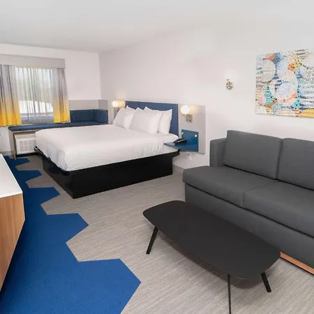 Microtel Inn & Suites By Wyndham Newark Ny